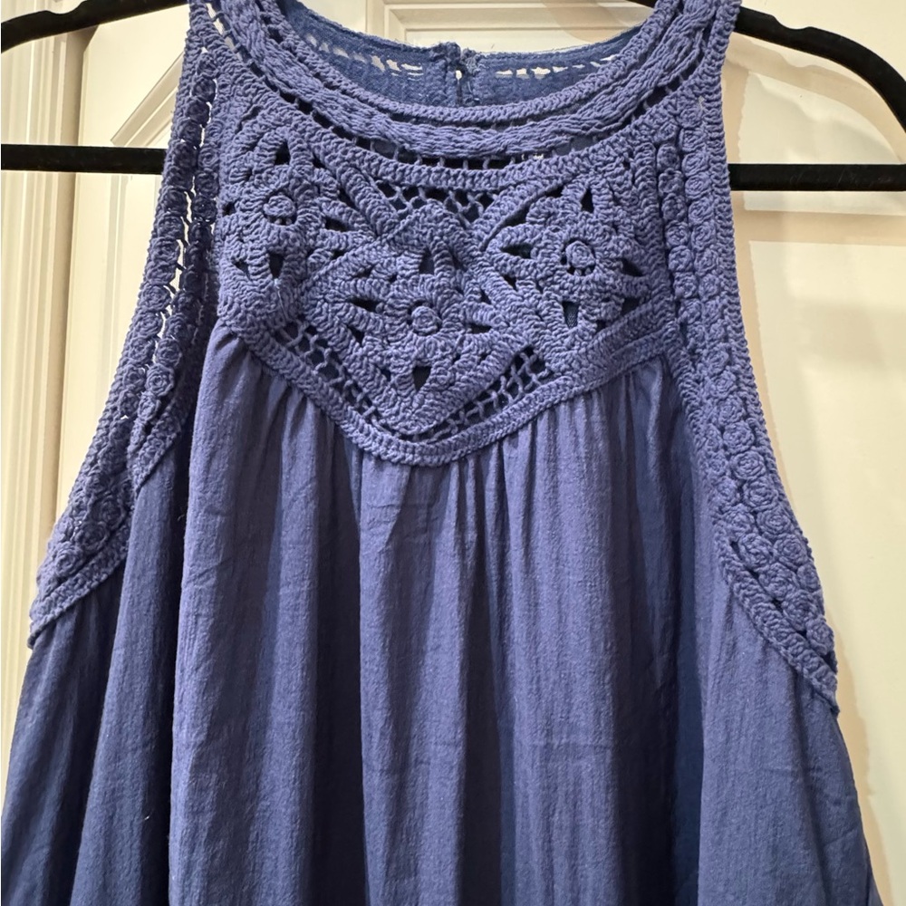 Elegant Crochet Detail Maxi Dress in Blue